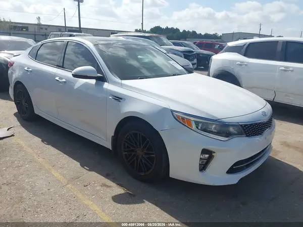 5XXGT4L36JG196058 2018 KIA OPTIMA - Image 1
