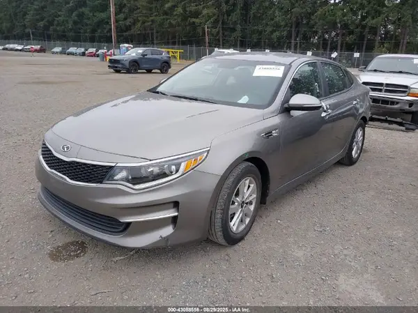 5XXGT4L36JG197386 2018 KIA OPTIMA - Image 2