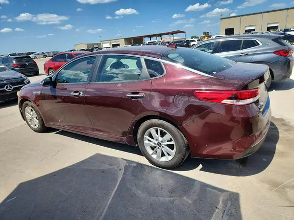5XXGT4L36JG200268 2018 KIA OPTIMA - Image 2
