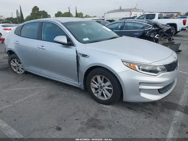 5XXGT4L36JG203915 2018 KIA OPTIMA - Image 1