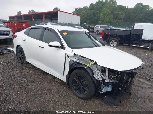 5XXGT4L36JG209780 2018 KIA OPTIMA - Image 1