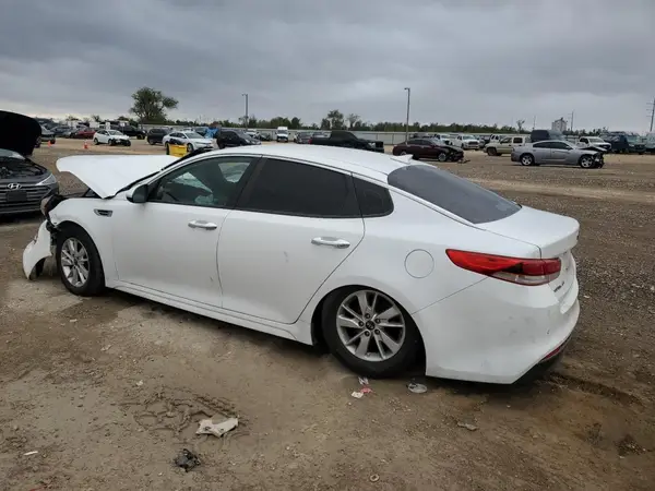 5XXGT4L36JG215644 2018 KIA OPTIMA - Image 2