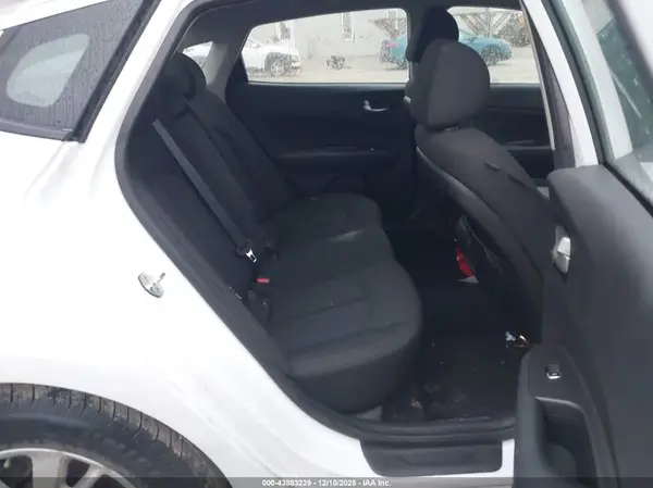 5XXGT4L36JG216132 2018 KIA OPTIMA - Image 8