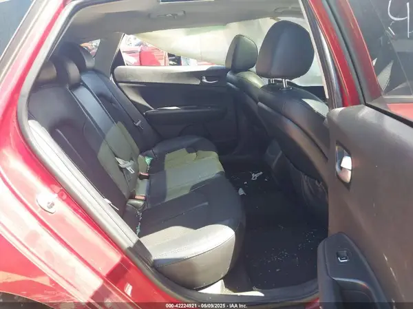 5XXGT4L36JG216406 2018 KIA OPTIMA - Image 8