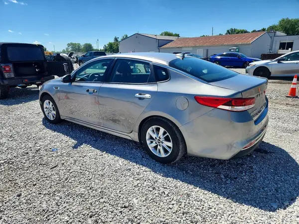 5XXGT4L36JG216678 2018 KIA OPTIMA - Image 2