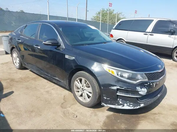 5XXGT4L36JG217653 2018 KIA OPTIMA - Image 1