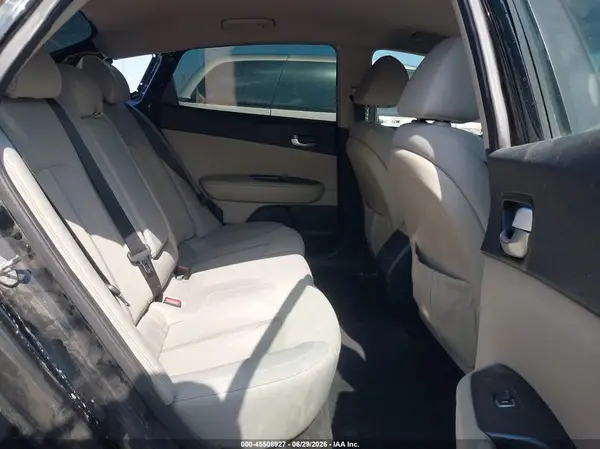 5XXGT4L36JG217653 2018 KIA OPTIMA - Image 8