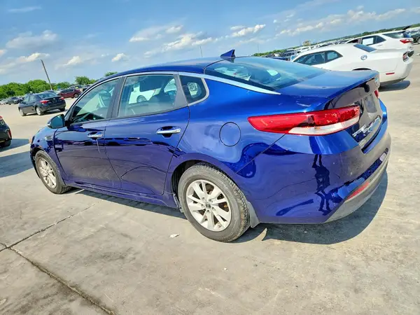 5XXGT4L36JG219466 2018 KIA OPTIMA - Image 2