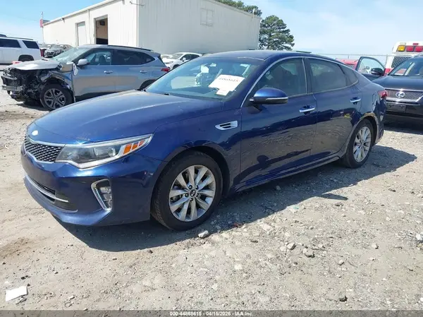 5XXGT4L36JG219550 2018 KIA OPTIMA - Image 2