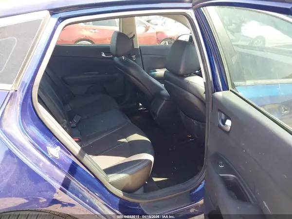 5XXGT4L36JG219550 2018 KIA OPTIMA - Image 8