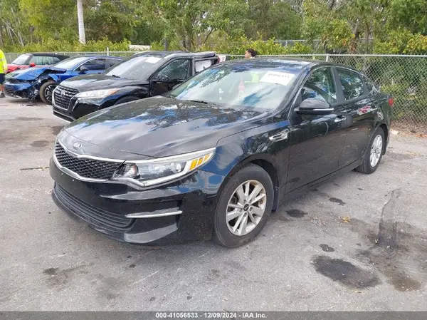 5XXGT4L36JG222710 2018 KIA OPTIMA - Image 2