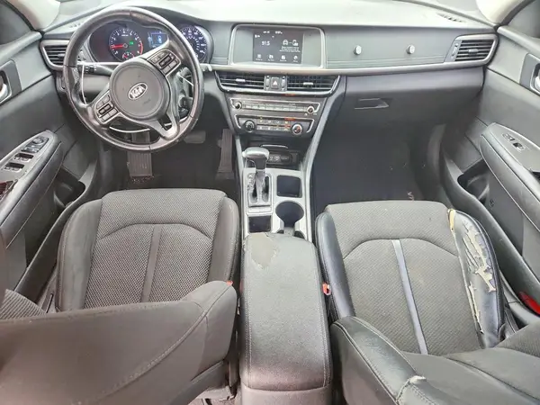 5XXGT4L36JG223811 2018 KIA OPTIMA - Image 8