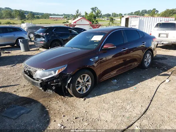 5XXGT4L36JG229527 2018 KIA OPTIMA - Image 2