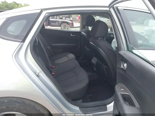 5XXGT4L36JG229933 2018 KIA OPTIMA - Image 8