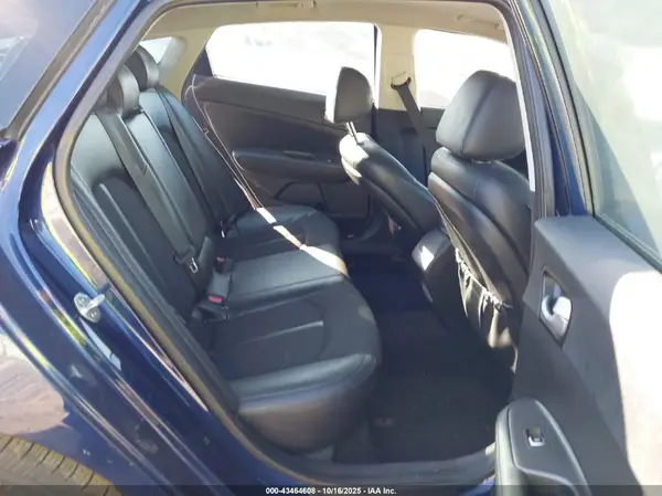 5XXGT4L36JG230595 2018 KIA OPTIMA - Image 8