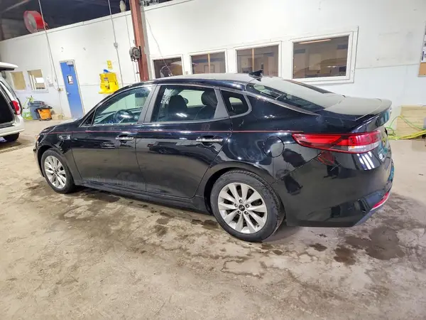 5XXGT4L36JG230984 2018 KIA OPTIMA - Image 2