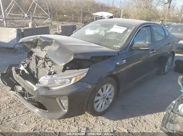 5XXGT4L36JG232461 2018 KIA OPTIMA - Image 2