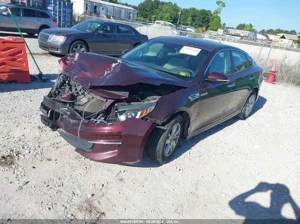 5XXGT4L36JG233609 2018 KIA OPTIMA - Image 2