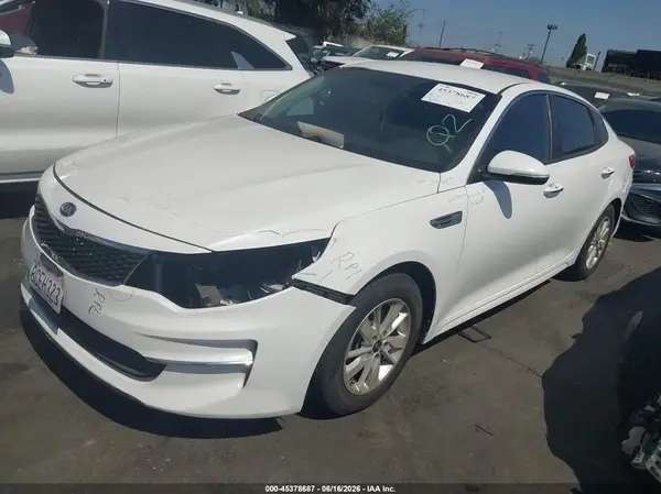 5XXGT4L36JG234579 2018 KIA OPTIMA - Image 2