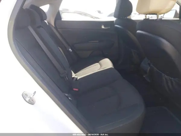 5XXGT4L36JG234579 2018 KIA OPTIMA - Image 8