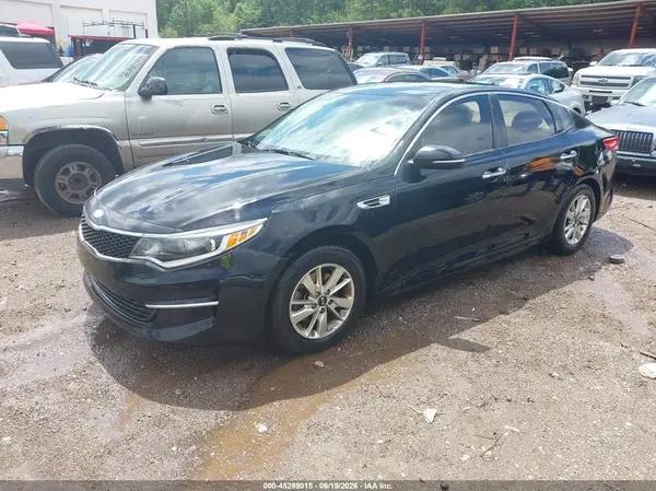 5XXGT4L36JG237868 2018 KIA OPTIMA - Image 2