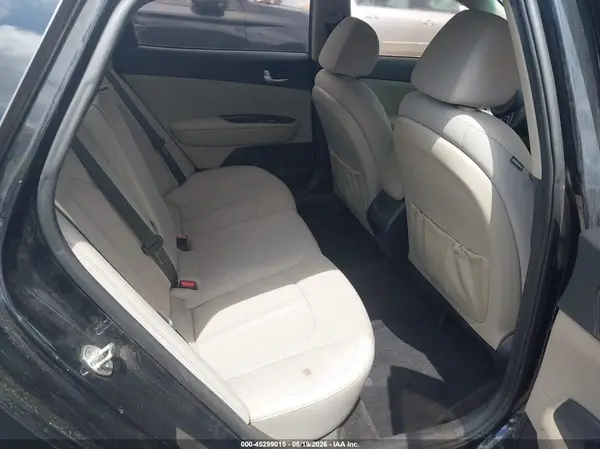 5XXGT4L36JG237868 2018 KIA OPTIMA - Image 8