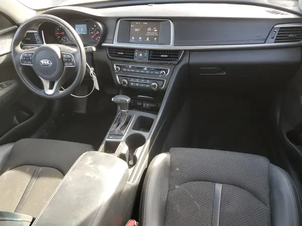 5XXGT4L36JG240768 2018 KIA OPTIMA - Image 8