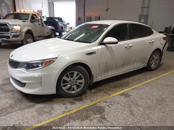 5XXGT4L36JG243489 2018 KIA OPTIMA - Image 2