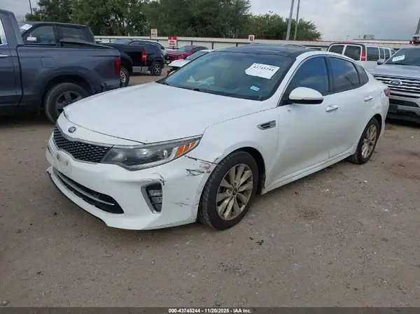 5XXGT4L36JG243976 2018 KIA OPTIMA - Image 2