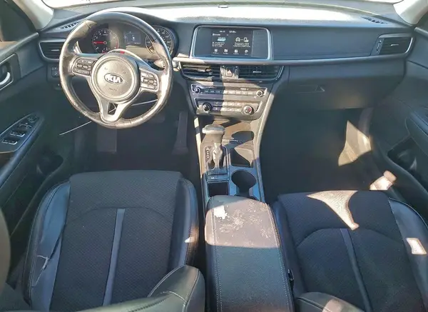 5XXGT4L36JG244240 2018 KIA OPTIMA - Image 8