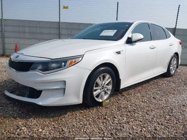 5XXGT4L36JG244822 2018 KIA OPTIMA - Image 2