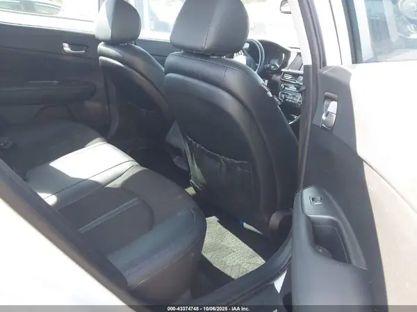 5XXGT4L36JG244996 2018 KIA OPTIMA - Image 8