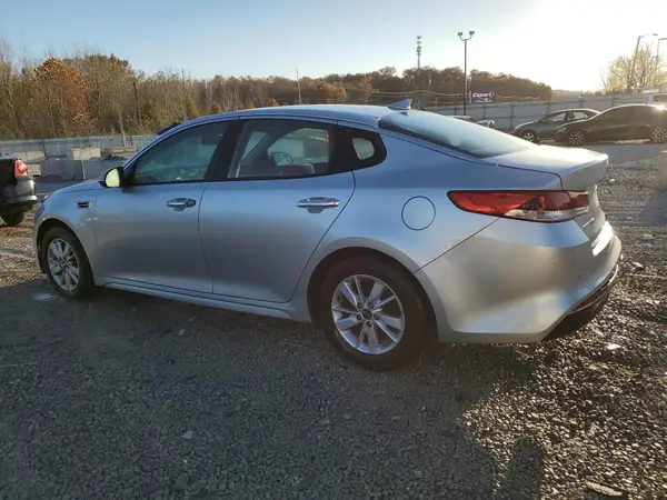 5XXGT4L36JG246506 2018 KIA OPTIMA - Image 2