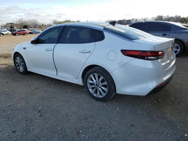 5XXGT4L36JG247543 2018 KIA OPTIMA - Image 2