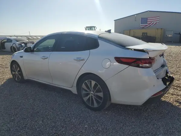 5XXGT4L36JG251317 2018 KIA OPTIMA - Image 2