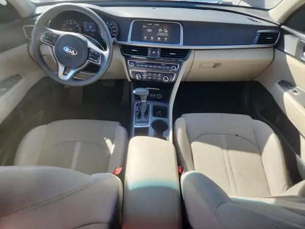5XXGT4L36JG252502 2018 KIA OPTIMA - Image 8