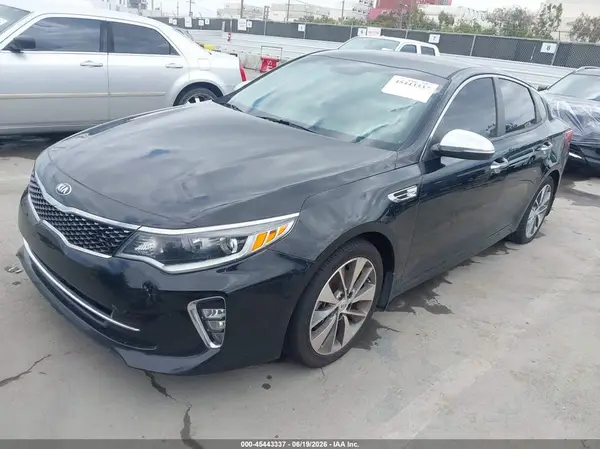 5XXGT4L36JG253326 2018 KIA OPTIMA - Image 2