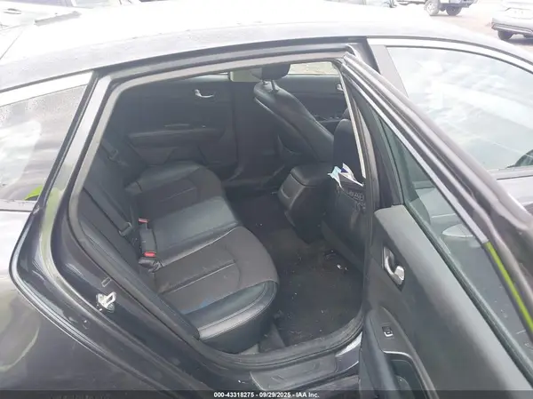 5XXGT4L36JG253830 2018 KIA OPTIMA - Image 8