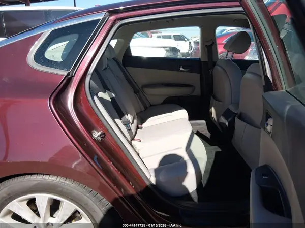 5XXGT4L36JG254136 2018 KIA OPTIMA - Image 8