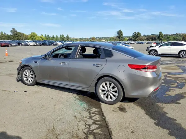 5XXGT4L36JG254234 2018 KIA OPTIMA - Image 2