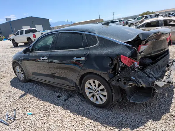 5XXGT4L36JG254539 2018 KIA OPTIMA - Image 2