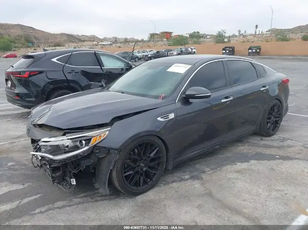 5XXGT4L36JG255707 2018 KIA OPTIMA - Image 2
