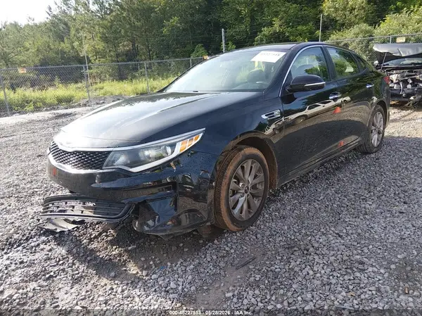 5XXGT4L36JG256470 2018 KIA OPTIMA - Image 2