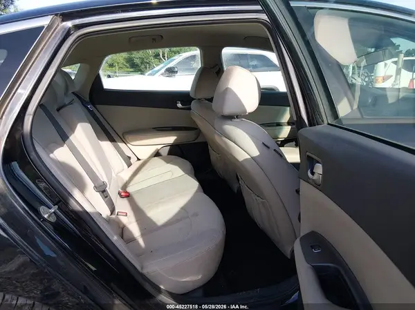 5XXGT4L36JG256470 2018 KIA OPTIMA - Image 8