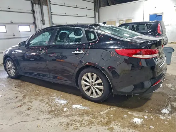 5XXGT4L36JG258042 2018 KIA OPTIMA - Image 2