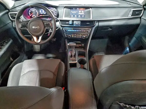 5XXGT4L36JG258042 2018 KIA OPTIMA - Image 8