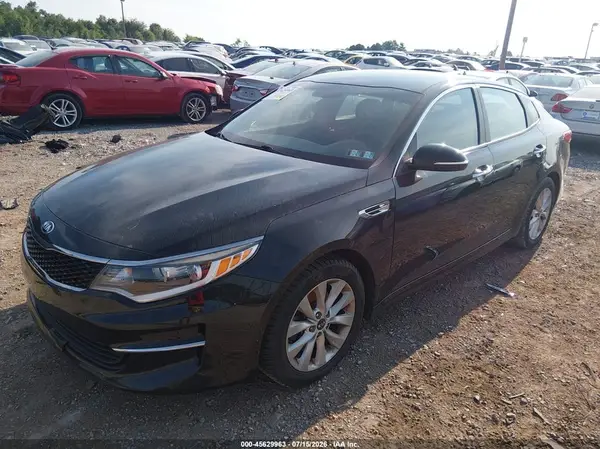 5XXGT4L36JG258641 2018 KIA OPTIMA - Image 2