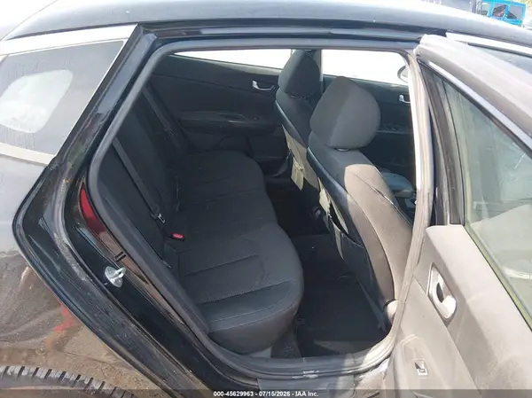 5XXGT4L36JG258641 2018 KIA OPTIMA - Image 8