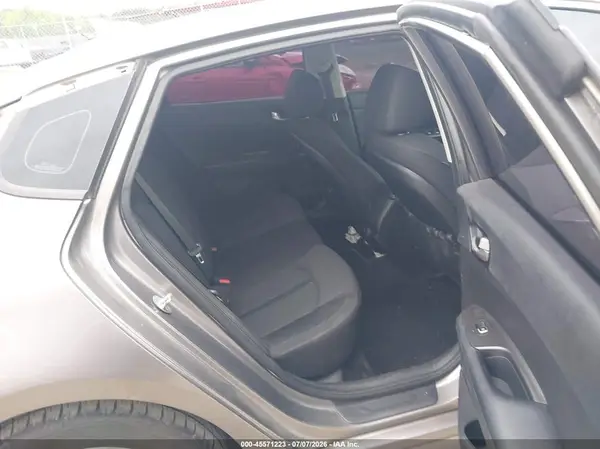 5XXGT4L36JG259675 2018 KIA OPTIMA - Image 8