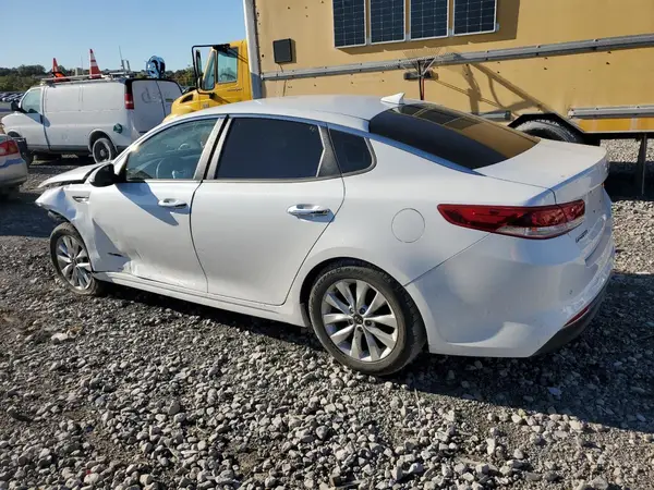 5XXGT4L36JG264780 2018 KIA OPTIMA - Image 2